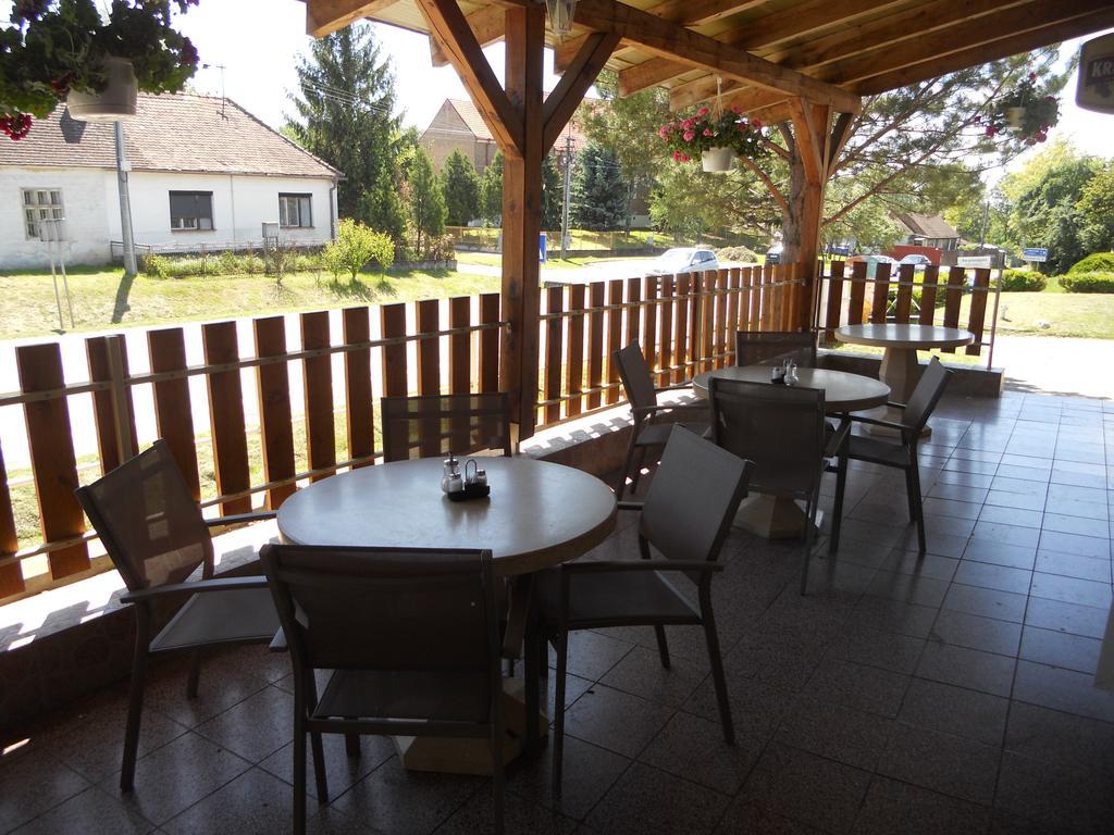 Penzion Kaplna Exterior photo